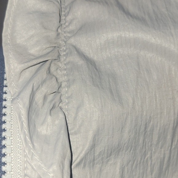 GAP Y2K Body Fit Jacket Large Gray Ruffle Pockets Windbreaker - Picture 7 of 9